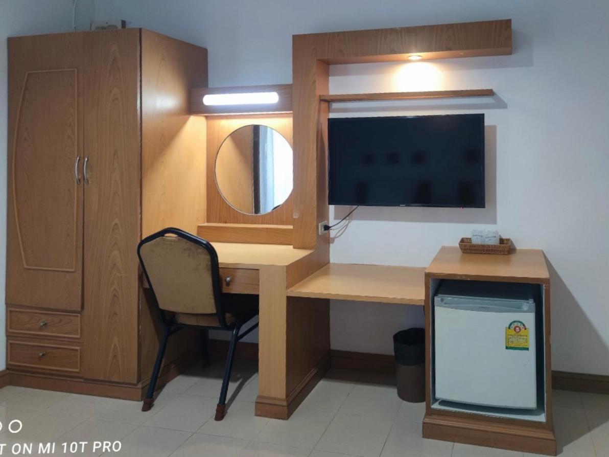 Areena Resort And Hotel Утрадит Екстериор снимка
